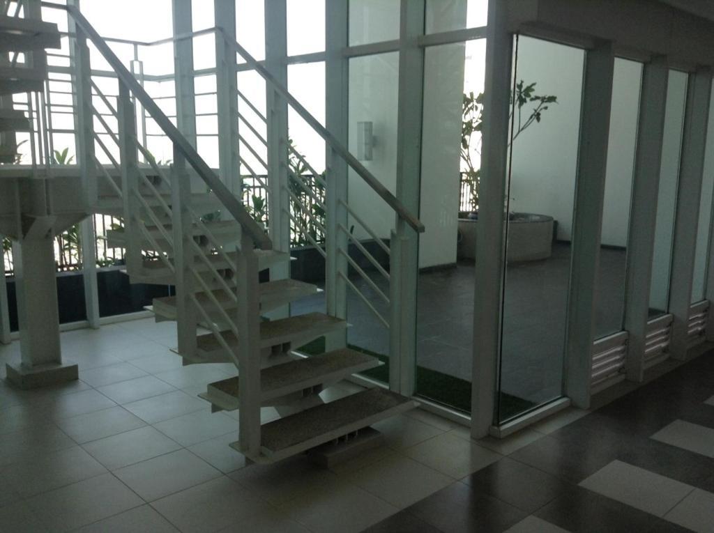 2 Bedrooms - Thamrin Executive Apartment At Jakarta Center Exterior photo
